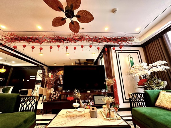 Sau ồn ào tình ái, Phương Oanh hé lộ không gian Tết rực rỡ trong căn hộ cao cấp sang trọng-3
