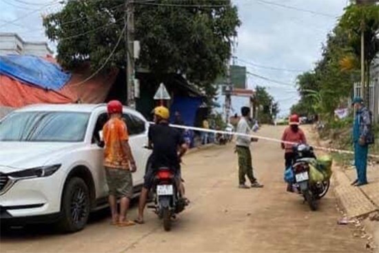 Mâu thuẫn, chồng dùng dao đâm vợ nhiều nhát nguy kịch ngày cận Tết