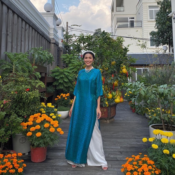 Hà Tăng khoe ảnh áo dài: Luôn là thiết kế truyền thống gần gũi, dung dị-11