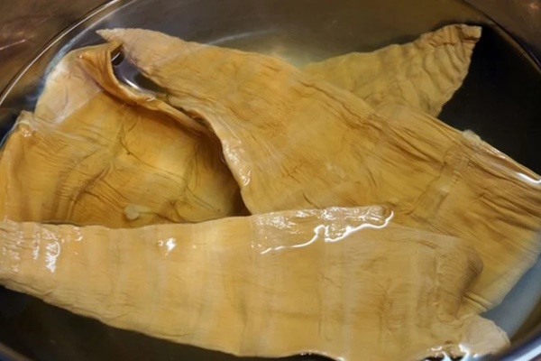 Tết muốn giữ hoa tươi lâu gấp 2 lần, chị em đừng bỏ qua mẹo này-2