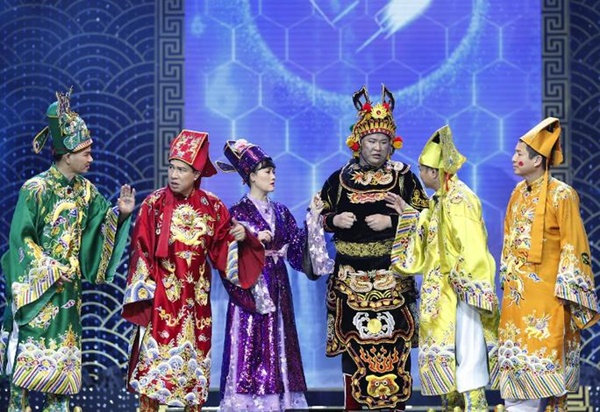 Táo Quân 2023 nóng hổi chuyện giám đốc đăng kiểm không biết chữ-5