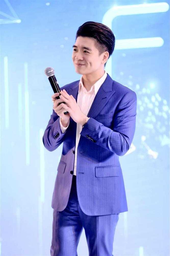 Cặp cháu song sinh bầu Hiển đáng yêu qua ống kính Đỗ Quang Vinh-1