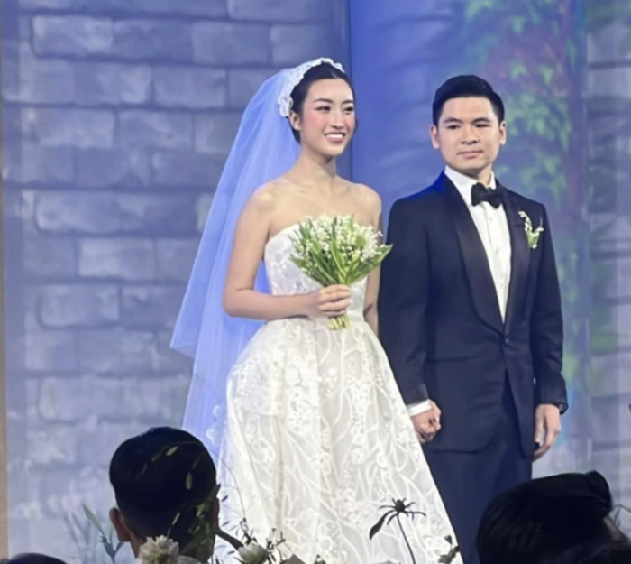 Đỗ Mỹ Linh hiếm hoi đăng ảnh đứng chung khung hình với ông xã, tướng phu thê ngày càng rõ-2