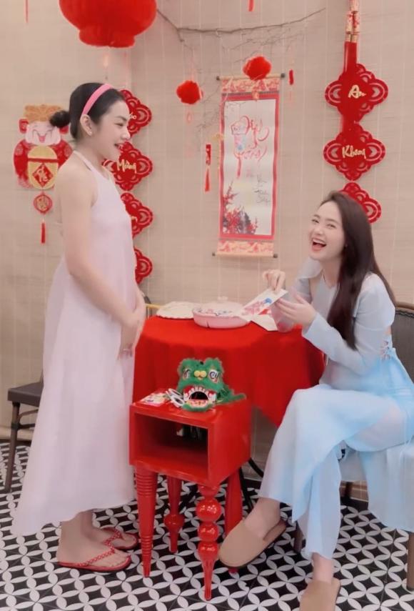 Hiếm lắm mới thấy Minh Hằng khoe ông xã, lại còn khóa môi cực ngọt-3