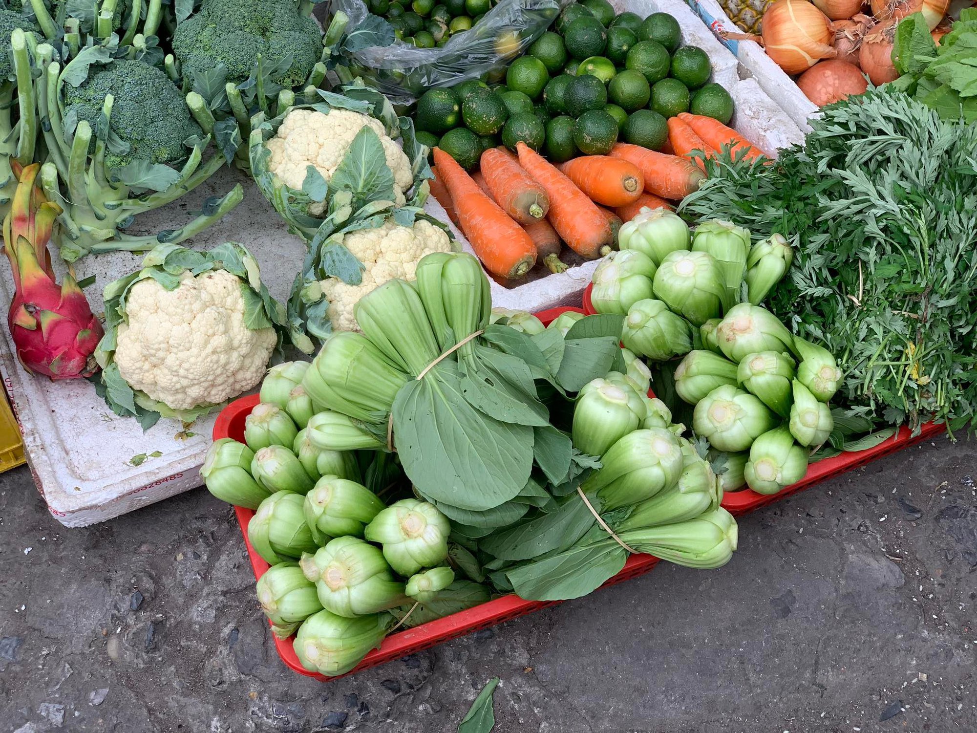 Cập nhật giá rau củ quả tại chợ dân sinh ngày mùng 2 Tết Nguyên đán 2023-4