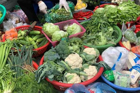 Cập nhật giá rau củ quả tại chợ dân sinh ngày mùng 2 Tết Nguyên đán 2023