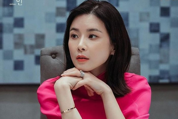 Một mình nuôi con gần 20 năm trời mới dám hẹn hò nhưng mẹ tôi lại gặp đúng thanh niên đào mỏ-2