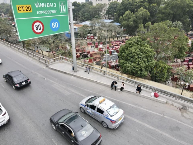 Vành đai 3 từ Phạm Hùng tới trạm thu phí Pháp Vân ùn tắc trong sáng mùng 2 tết-7