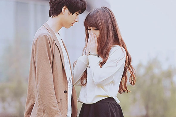 Thuê bạn gái về quê ăn Tết, mẹ đưa lì xì mà tôi bật khóc-1