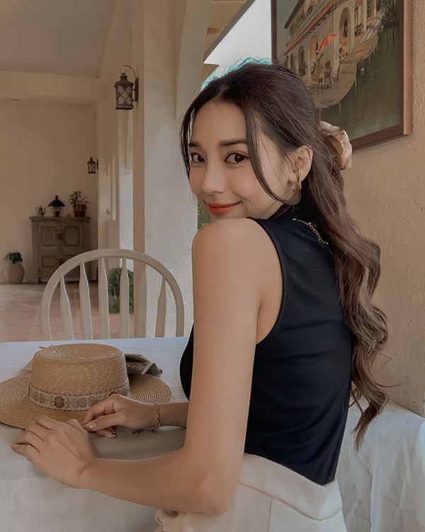 5 cách tạo kiểu sang trọng cho tóc xoăn-2