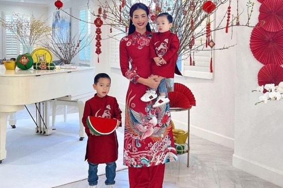 Sao Việt ở nước ngoài diện áo dài, sắm sửa tươm tất đón Tết Quý Mão