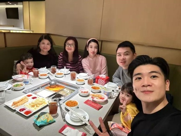 Đỗ Mỹ Linh và chồng gây tranh cãi vì đi xe máy không đội mũ bảo hiểm-7