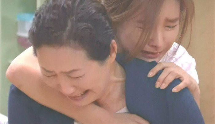 Chồng bỏ đi theo tiểu tam, mẹ chồng làm điều giúp tôi vượt qua cơn tuyệt vọng-1