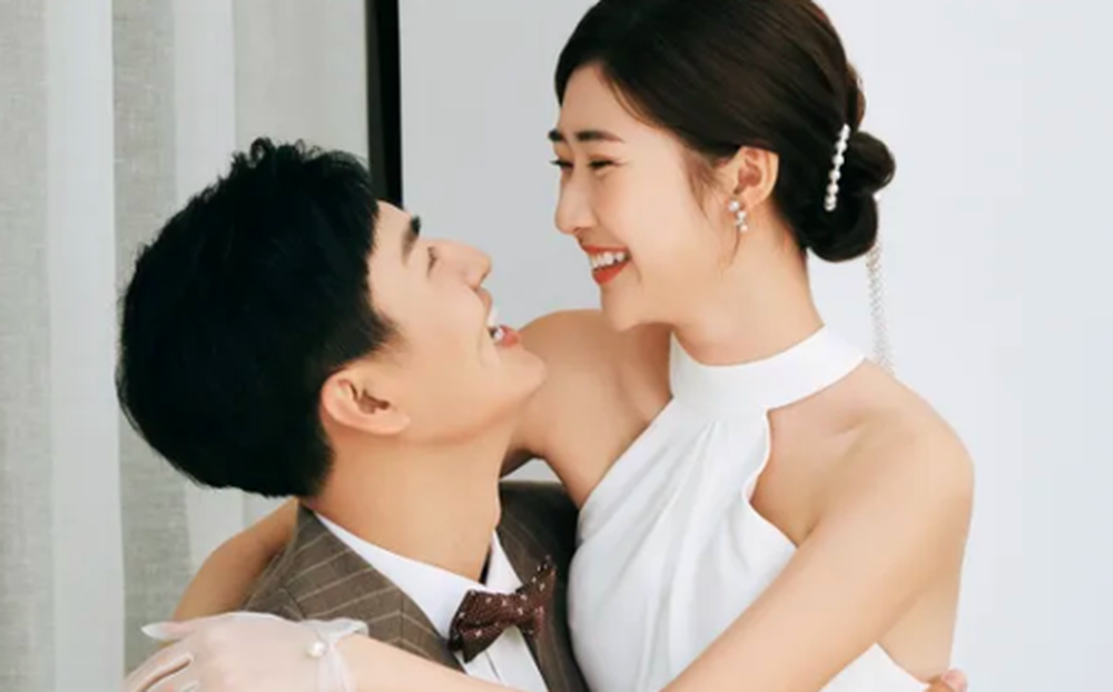 Nuôi em chồng ăn học, ngày chồng tôi mua nhà cần tiền, cô ấy trả lại chiếc phong bì khiến tôi không cảm xúc-1