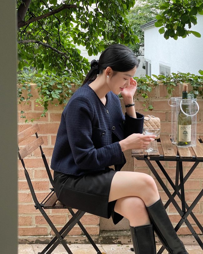 10 cách diện áo khoác vải tweed trẻ trung để đi du xuân-4