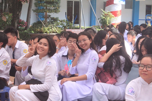 Khi trường học gặp phải những phụ huynh... khó đỡ-1