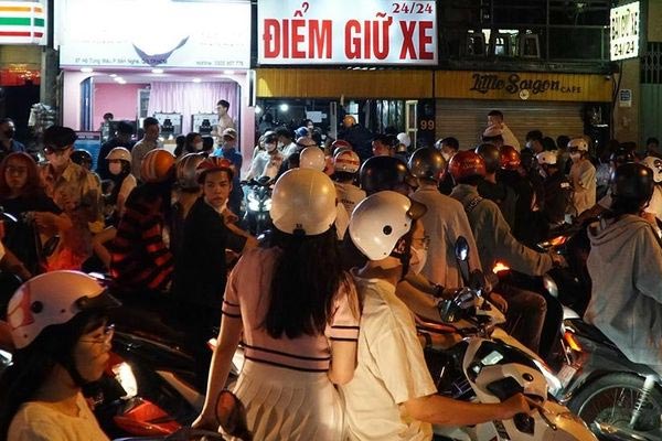 Cha mẹ tự ý lấy tiền lì xì của con có vi phạm pháp luật không?-2