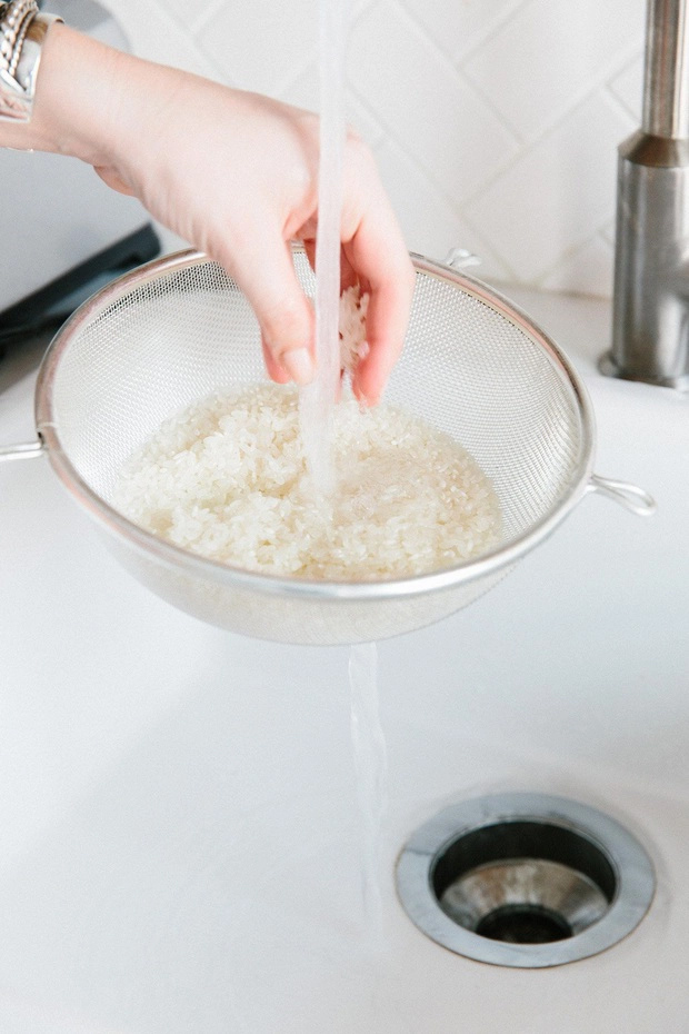 Nước vo gạo: Chất tẩy rửa không tốn một đồng mà hầu như tất cả chúng ta đều lãng quên-2