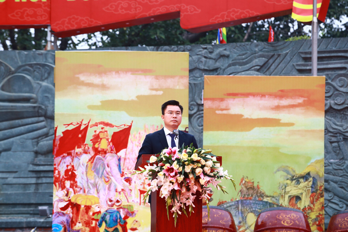 Chủ tịch UBND Thành phố Trần Sỹ Thanh dâng hương kỷ niệm 234 năm Chiến thắng Ngọc Hồi - Đống Đa-2