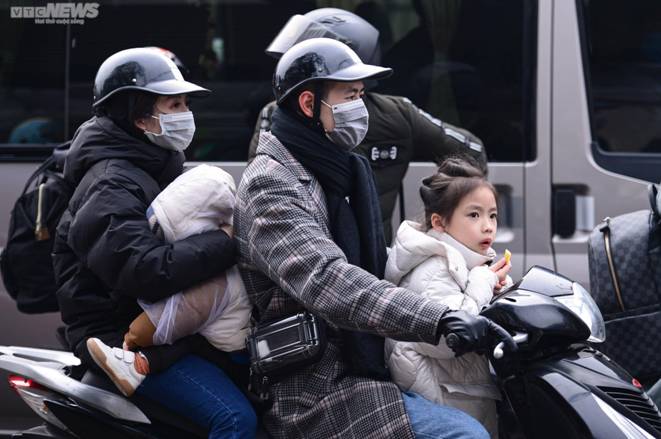 Người dân ùn ùn trở lại sau kỳ nghỉ Tết Âm lịch, cửa ngõ Thủ đô kẹt cứng-12