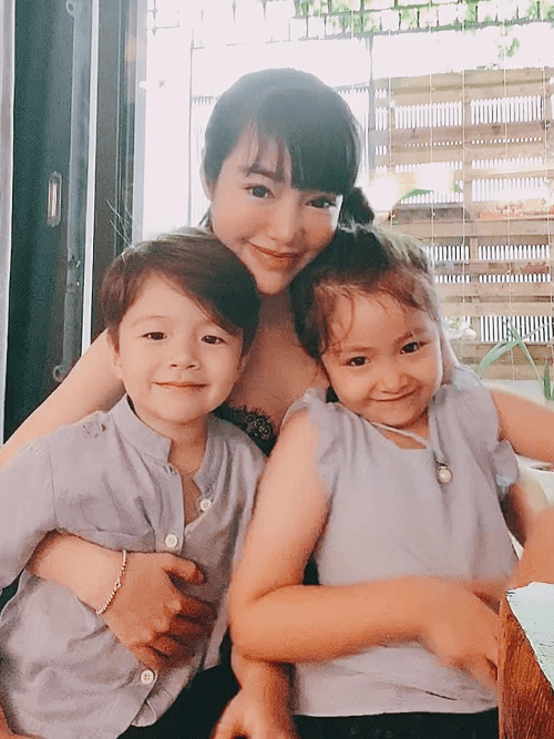 Elly Trần tiết lộ bố ruột nhắn tin mắng chồng Tây của cô vì thiếu lễ độ với người lớn-4