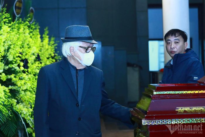 Xuân Bắc, Xuân Hinh tiễn biệt NSND Trần Tiến-20