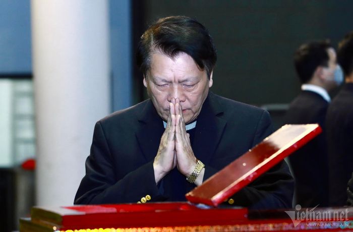 Xuân Bắc, Xuân Hinh tiễn biệt NSND Trần Tiến-6