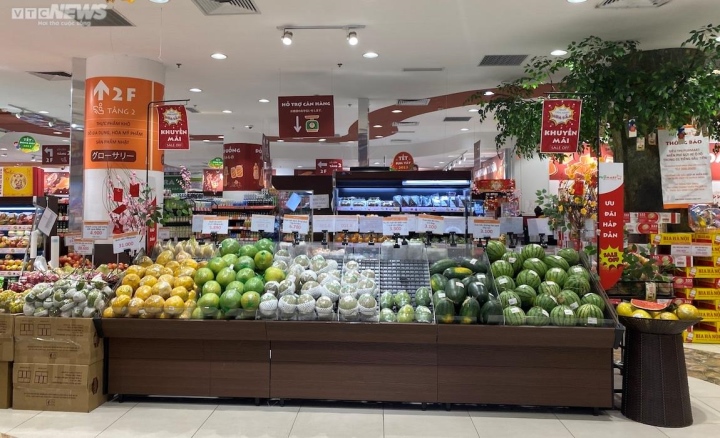 Sau Tết, hàng hóa đầy ắp siêu thị, chợ Hà Nội, giá ổn định-3