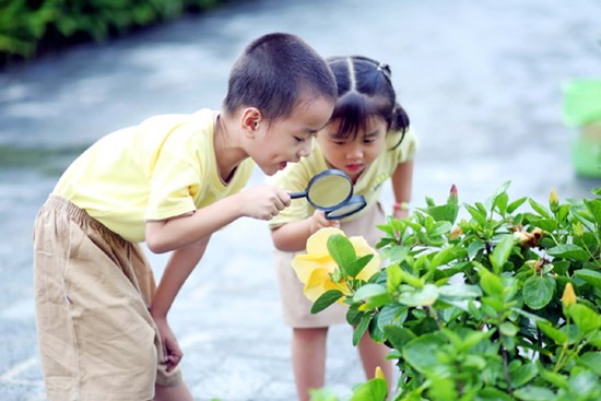 Cha mẹ thông minh nuôi dạy con rất khác: Họ làm 4 điều này để con lúc nào cũng vui vẻ, hạnh phúc phơi phới