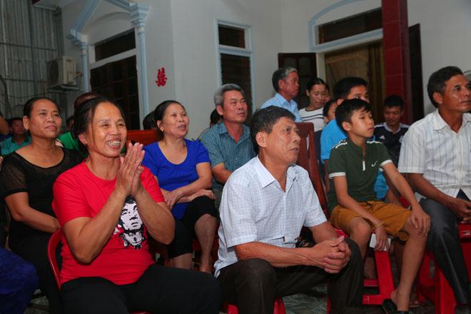 Bùi Tiến Dũng khoe ảnh hiếm mẹ ruột, ngỡ ngàng ngoại hình-2