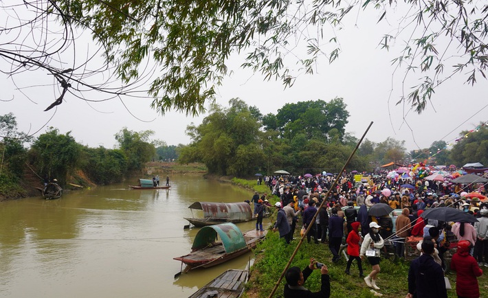 Cảnh Đánh nhau tưng bừng tại phiên chợ Chuộng độc nhất vô nhị ở xứ Thanh-3