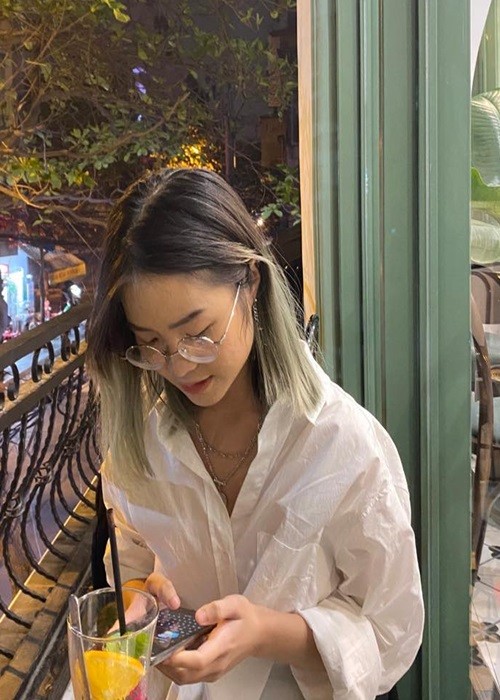 Cuộc sống tuổi 22 của con gái Công Lý có gì đặc biệt?-8