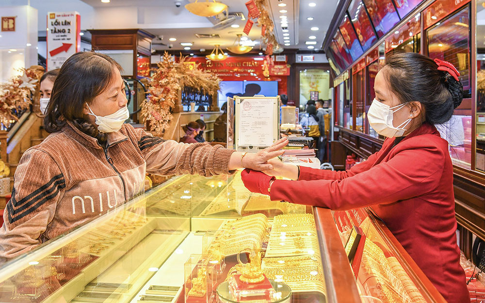 Giá tăng mạnh, có nên tung tiền mua vàng cầu may vía Thần Tài?-2