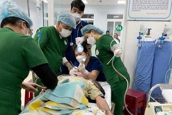 Quảng Nam: Người đàn ông suýt chết vì lòng luộc