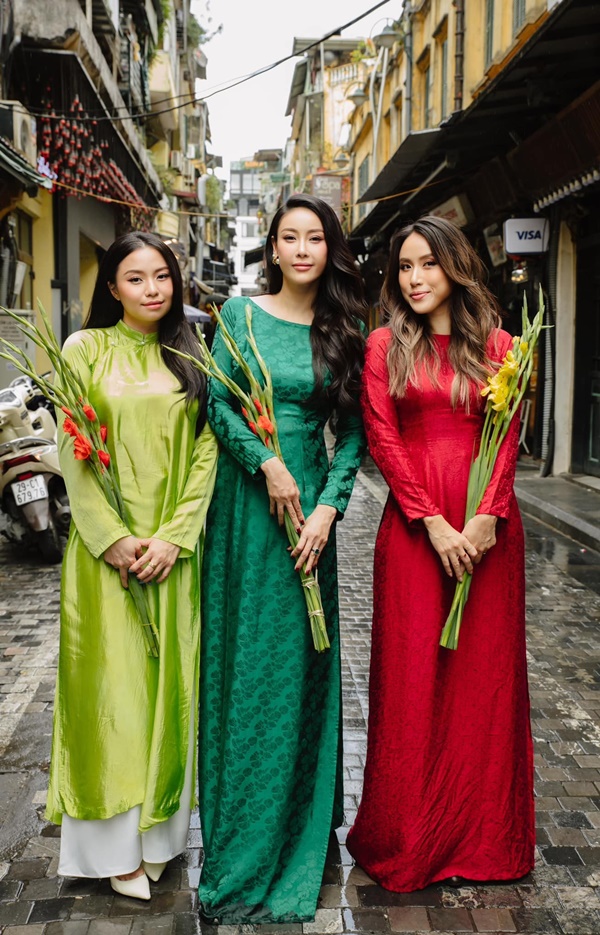 Phong cách hoa hậu, á hậu những ngày Tết-4