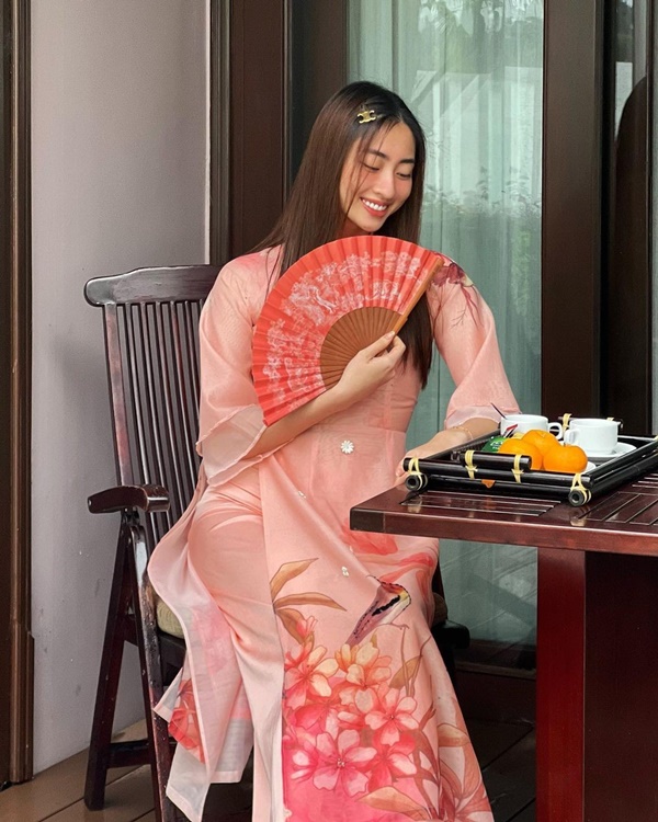 Phong cách hoa hậu, á hậu những ngày Tết-10