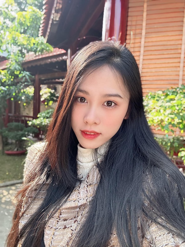 Phong cách hoa hậu, á hậu những ngày Tết-11