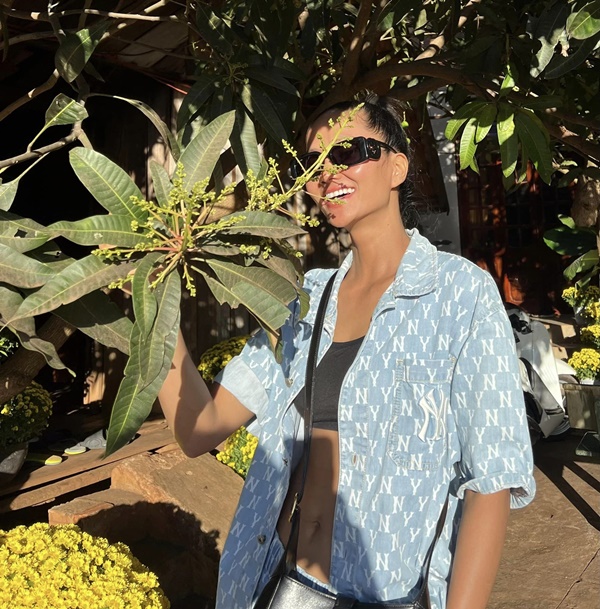 Phong cách hoa hậu, á hậu những ngày Tết-17