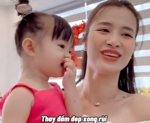 Đông Nhi bị nghi mang thai lần hai từ những chi tiết đắt giá này-6