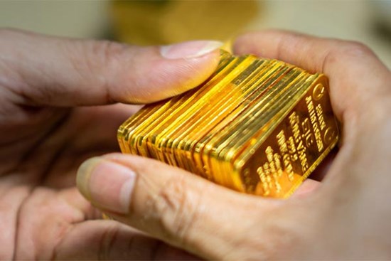 Giá vàng SJC tăng vù vù rồi đột ngột giảm
