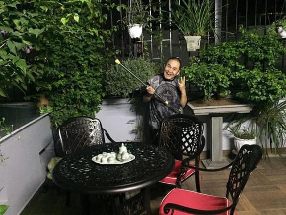 Vua hài đất Bắc Xuân Hinh hé lộ thêm về biệt phủ bên vợ và các con dịp đầu Xuân-15