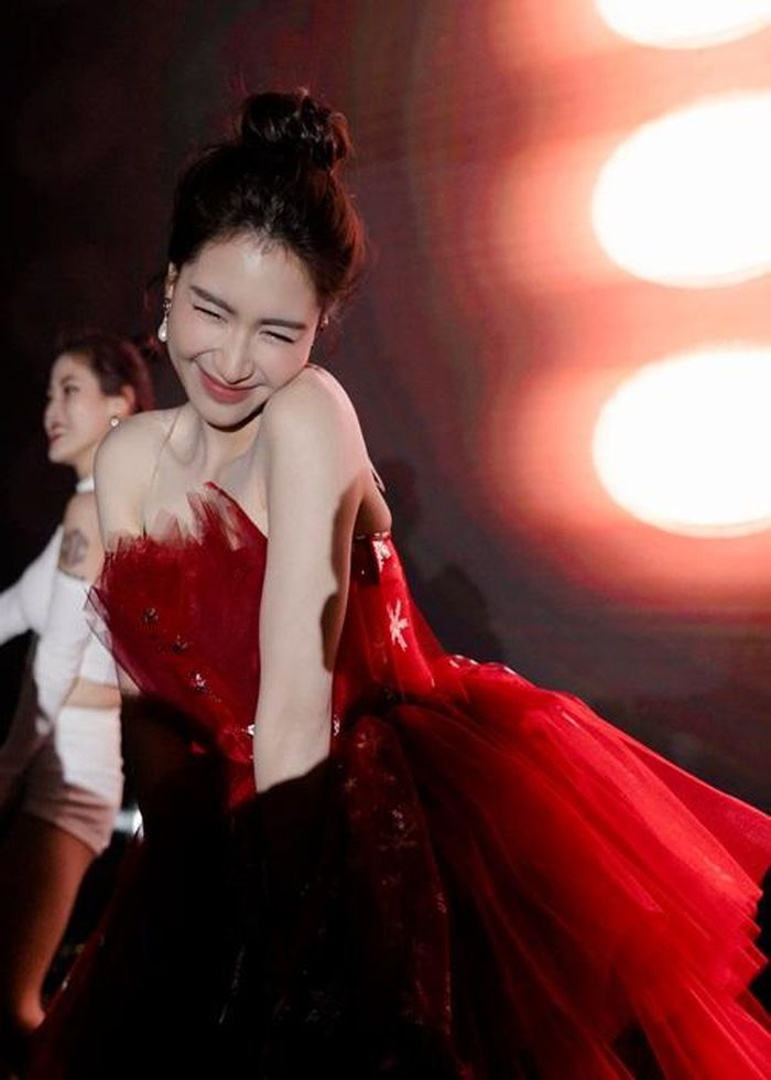 Cuộc sống làm mẹ đơn thân của Hòa Minzy-5