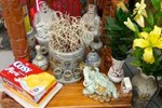Thầy phong thuỷ dặn kỹ: 8 đồ nên đặt trên bàn thờ Thần Tài để cả năm may mắn, phát tài phát lộc