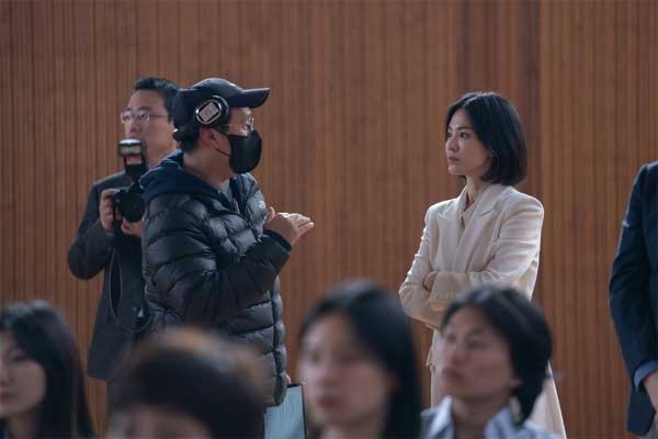 Song Hye Kyo phản hồi việc bị chê ngoại hình-2