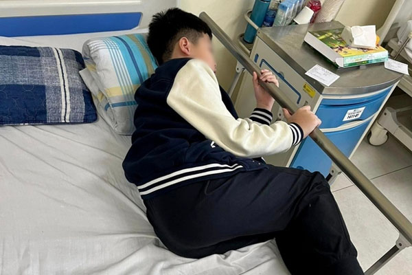 Vụ võ sư” đánh vợ bị tố cáo bạo hành con sau ly hôn: Dọa cả nhà trường của con?-4