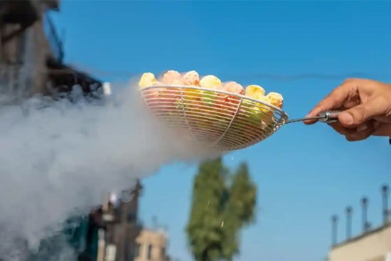 Hơn 20 trẻ bị bỏng dạ dày sau khi ăn kẹo ‘hơi thở rồng’