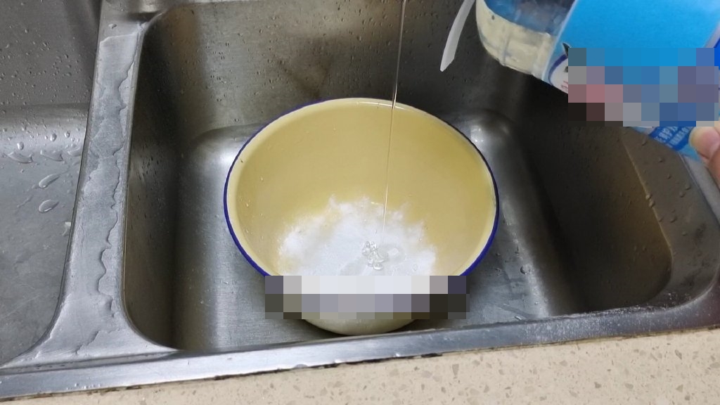 Bồn rửa lâu ngày bị tắc, chỉ cần đổ thứ nước này vào là có thể thông dễ dàng mà chẳng hề tốn tiền-5