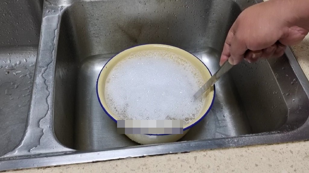 Bồn rửa lâu ngày bị tắc, chỉ cần đổ thứ nước này vào là có thể thông dễ dàng mà chẳng hề tốn tiền-7