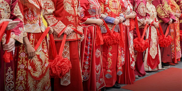 Chỉ làm công ăn lương sẽ không đủ tiền cưới vợ ở Trung Quốc-2