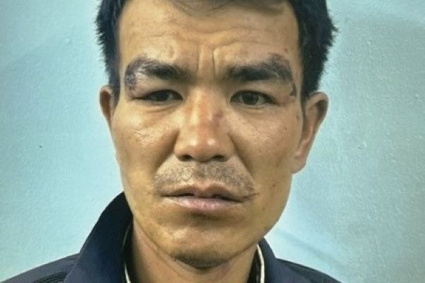 Khởi tố, bắt giam đối tượng hiếp dâm bé gái 5 tuổi ngoài bụi tre-1